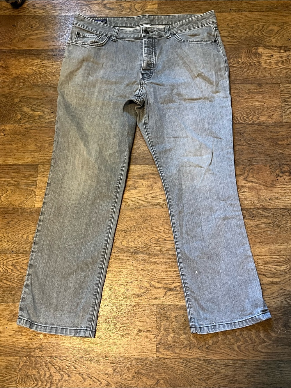 Patagonia Men's Straight Jeans in Light Gray Wash